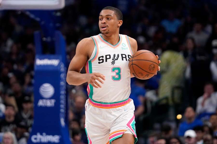 Keldon Johnson si u Spurs vydělá takřka 2 miliardy korun.
