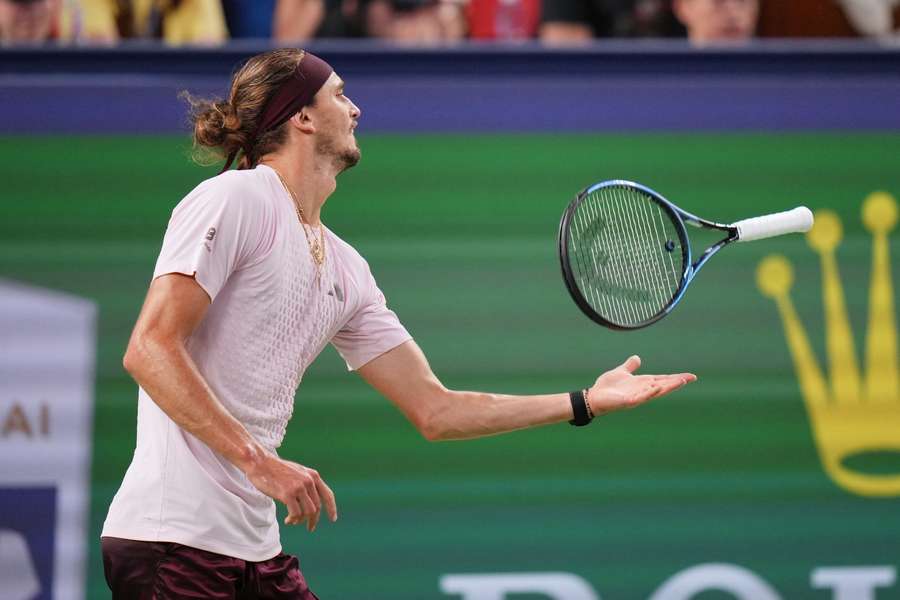 Alexander Zverev verpasst den Sprung ins Finale. Alexander Zverev verpasst den Sprung ins Finale.