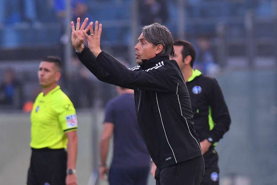 Filippo Inzaghi dalla panchina