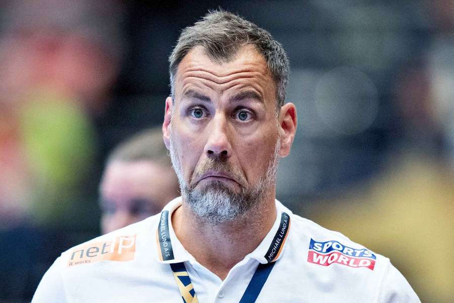 Aalborg Håndbolds træner Maik Machulla laver grimasser i EHF Champions League herrehåndboldkampen mellem Aalborg Håndbold og SC Magdeburg