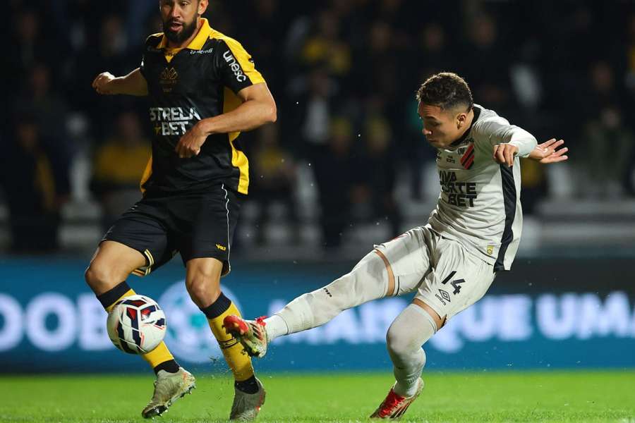 Kauã Moraes em ação pelo Athletico-PR Kauã Moraes em ação pelo Athletico-PR