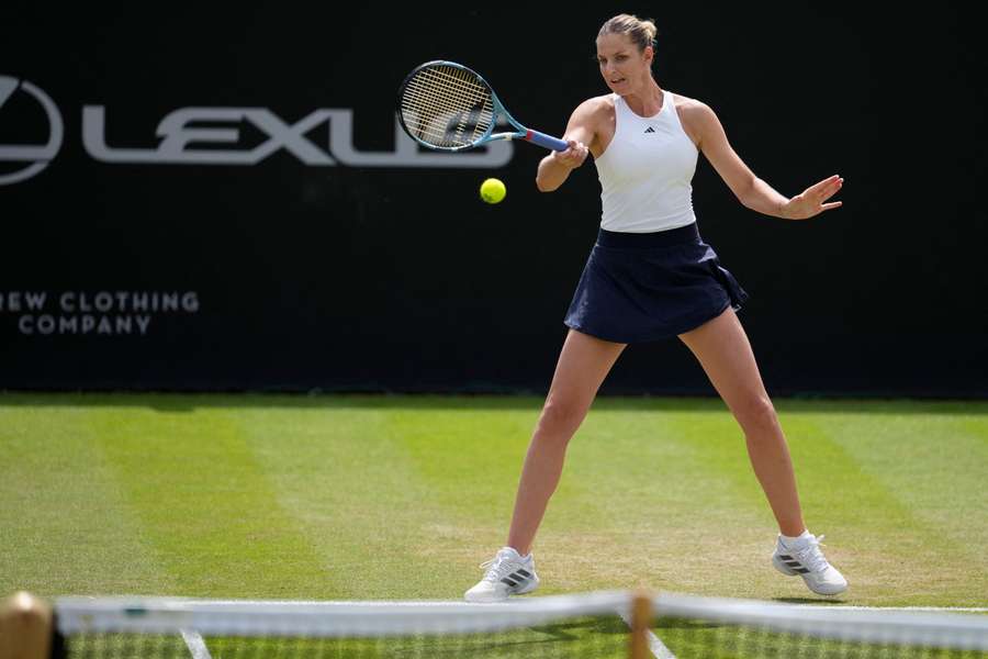 Karolína Plíšková postoupila do druhého kola Wimbledonu. Karolína Plíšková postoupila do druhého kola Wimbledonu.