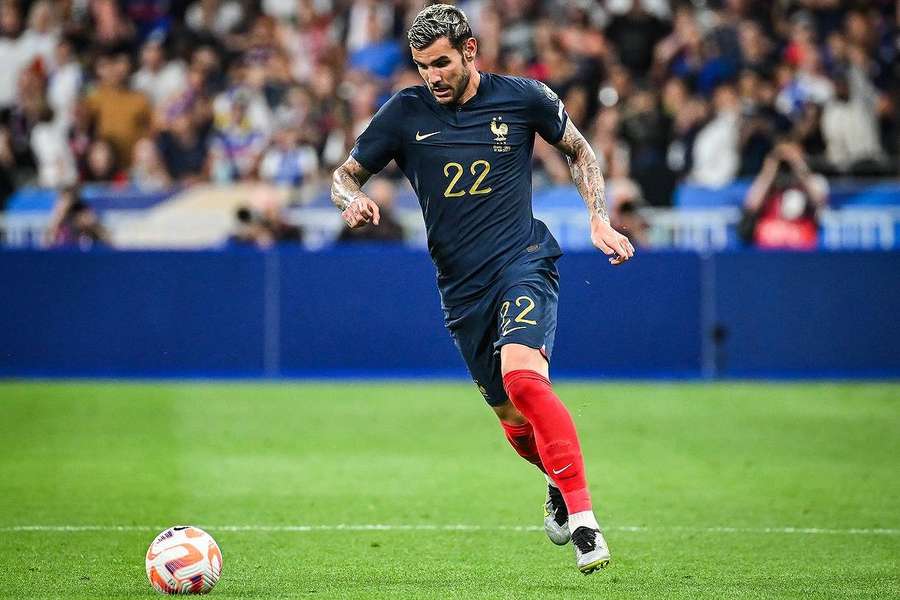 Face à l'Irlande, Théo Hernandez devrait retrouver son poste dans le couloir gauche de la défense des Bleus. 