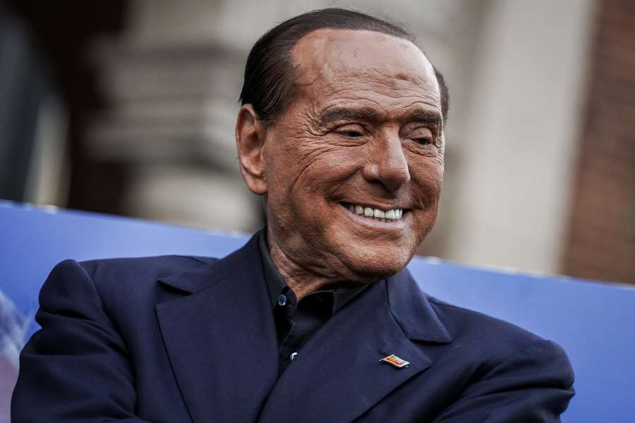 Als Politiker umstritten, als Fußball-Funktionär weltweit anerkannt: Der im Juni verstorbene Berlusconi