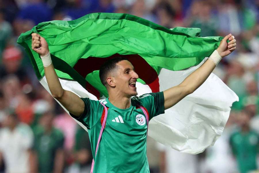 Algerien hat sich als letztes afrikanisches Team für das WM-Sechzehntelfinale qualifiziert.