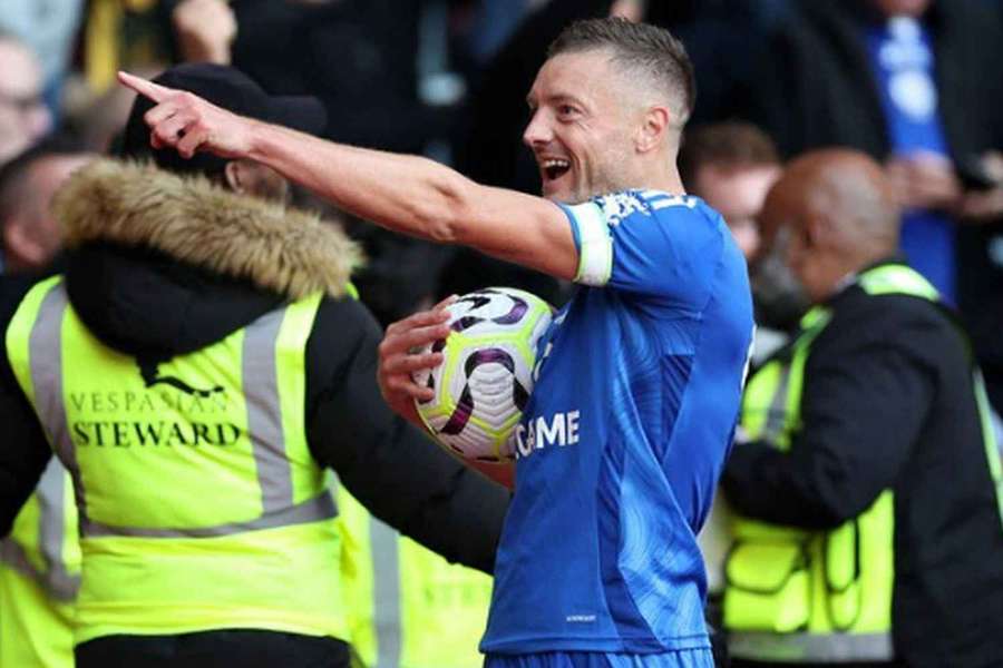 Veterán Leicesteru City Jamie Vardy patří stále k tahounům týmu