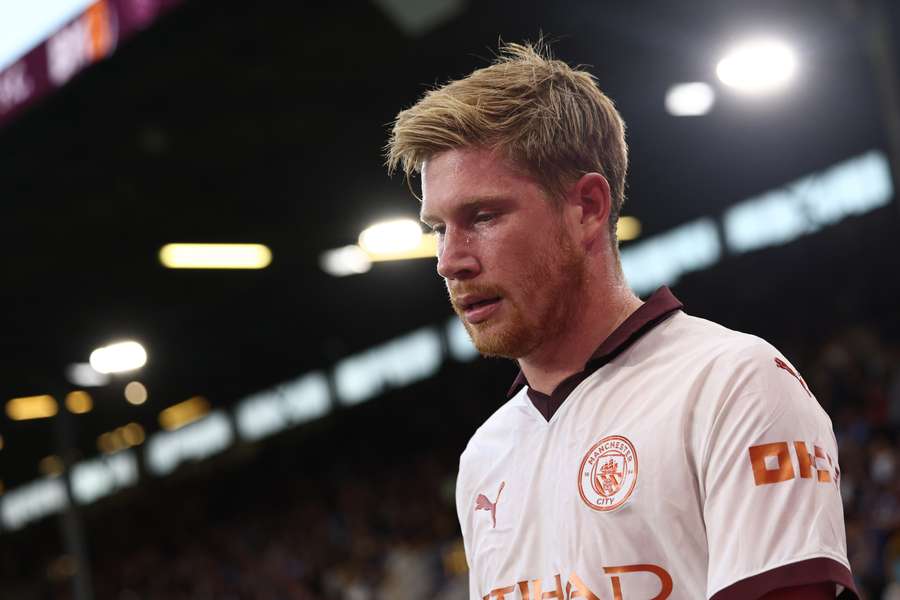 De Bruyne deixou o jogo contra o Burnley após sentir a contusão