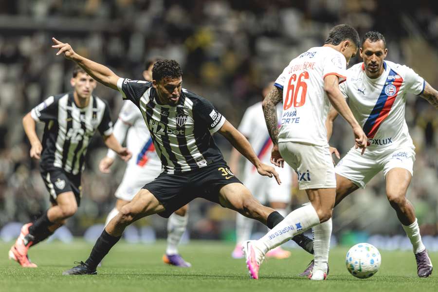 Galo segue no meio da classificação Galo segue no meio da classificação