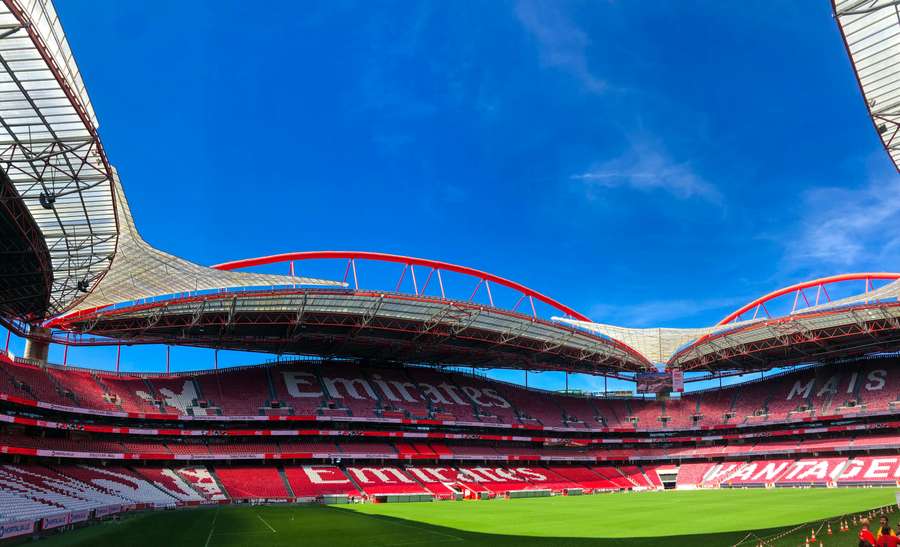 Estadio da Luz w Lizbonie - jedyny portugalski stadion zdolny gościć półfinał