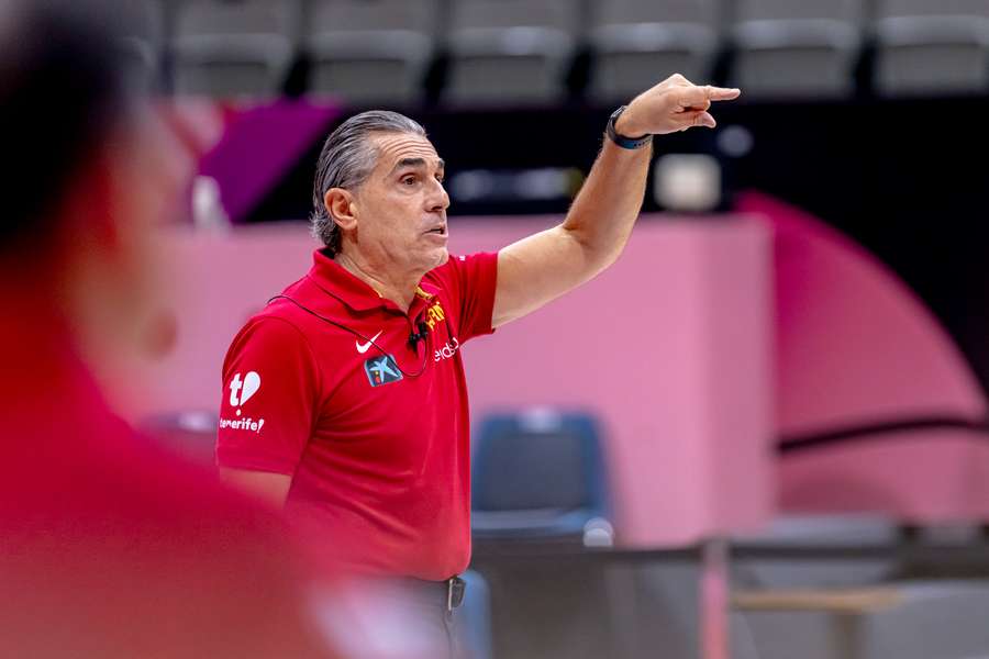 Sergio Scariolo. durante el entrenamiento previo al estreno en el Eurobasket