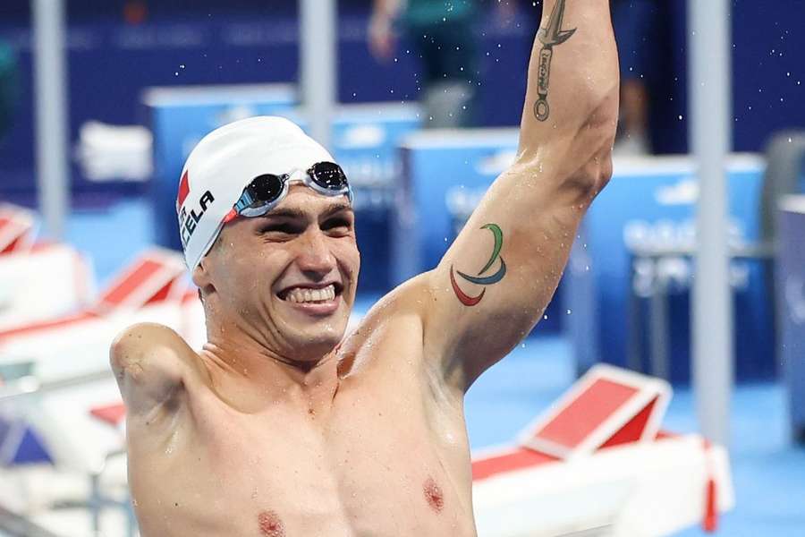 Diogo Cancela regressa à piscina depois do bronze