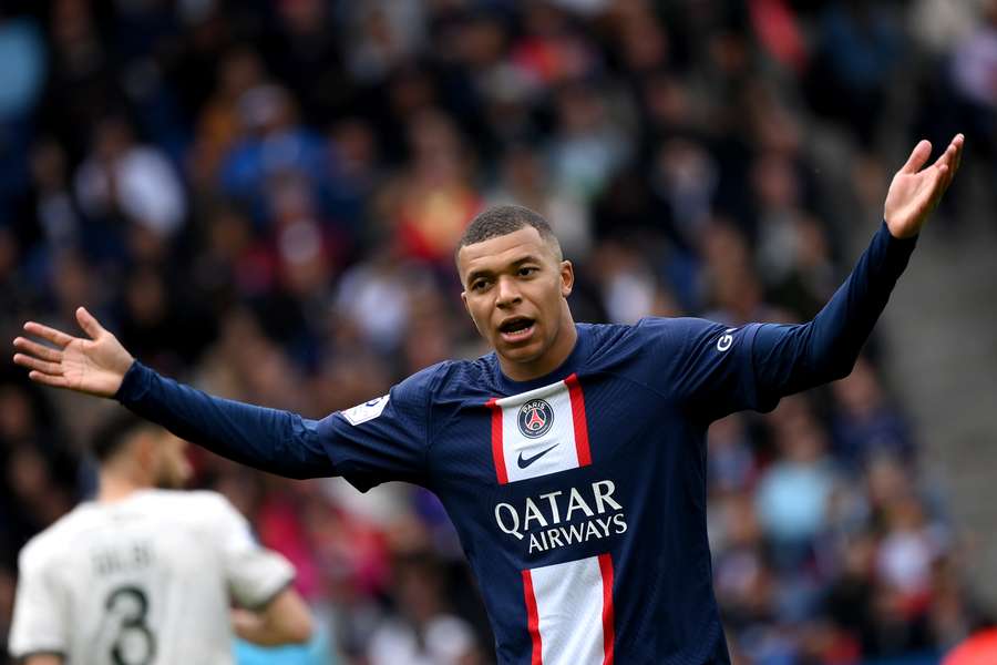 Mbappé teve partida apagada apesar do gol