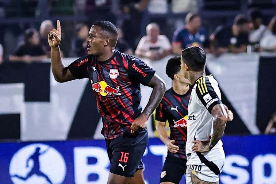 Gustavo Marques marcou seu primeiro gol com a camisa do Red Bull Bragantino Gustavo Marques marcou seu primeiro gol com a camisa do Red Bull Bragantino