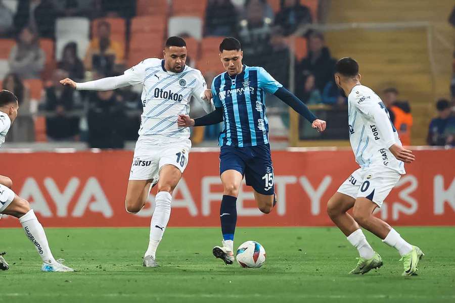 En Nesyri foi decisivo no Fenerbahçe
