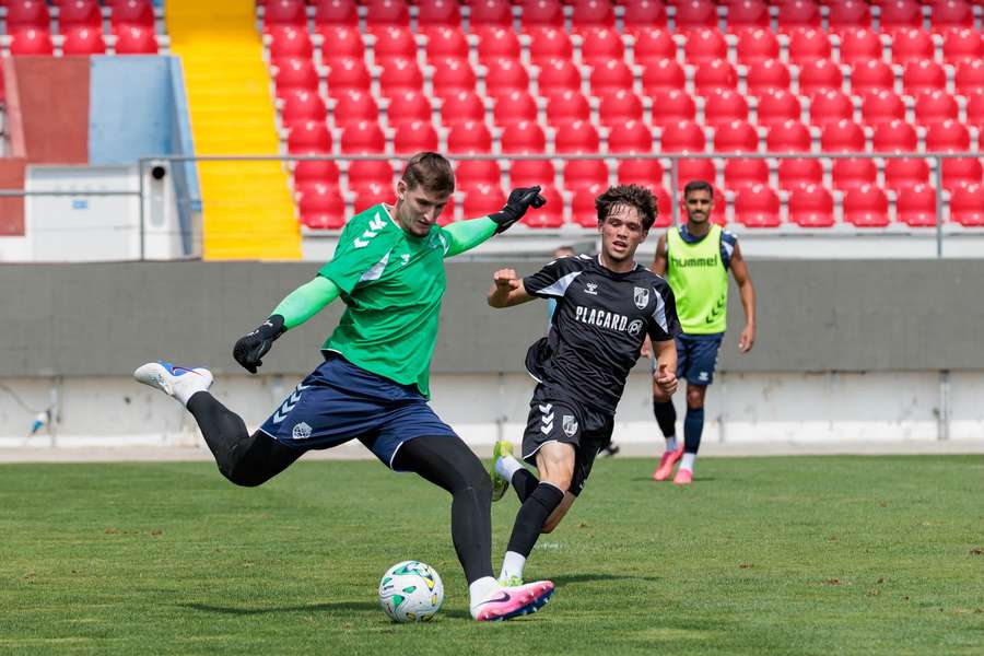 Desportivo de Chaves derrotado pela equipa secundária do Vitória SC Desportivo de Chaves derrotado pela equipa secundária do Vitória SC