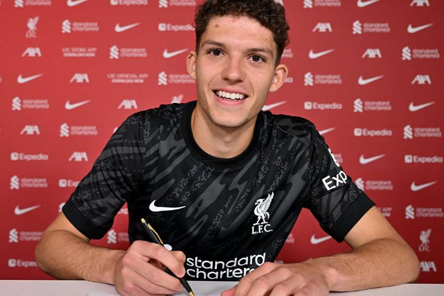 DONE DEAL: Liverpool close signing of Puskas Akademia keeper Pesci
