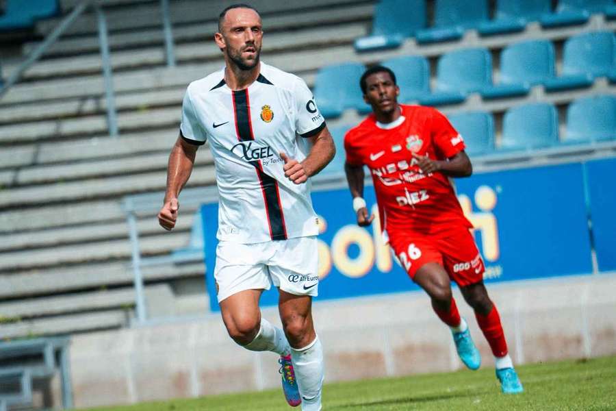Muriqi, protagonista final de la victoria del Mallorca ante el equipo de Dubái