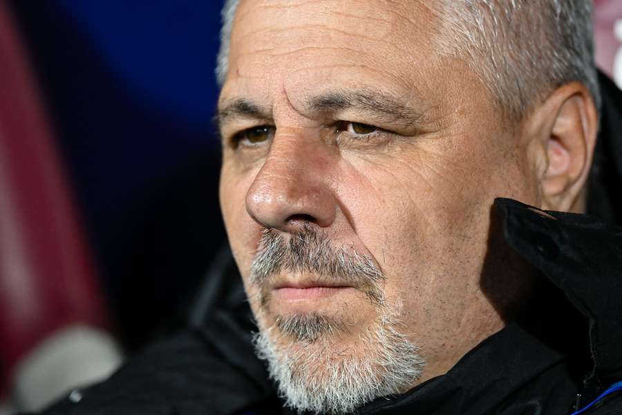 Șumudică, discurs dur înainte de CFR - FCSB: ”Singurul obiectiv realist este menținerea în prima ligă” Șumudică, discurs dur înainte de CFR - FCSB: ”Singurul obiectiv realist este menținerea în prima ligă”
