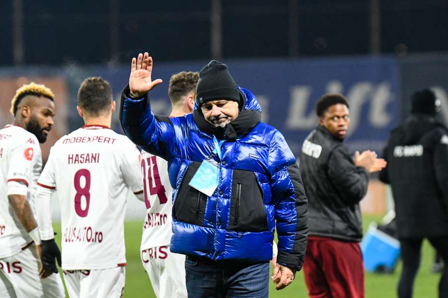 Marius Șumudică rămâne la Rapid