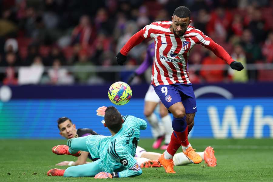 Depay a debutat la Atletico Madrid