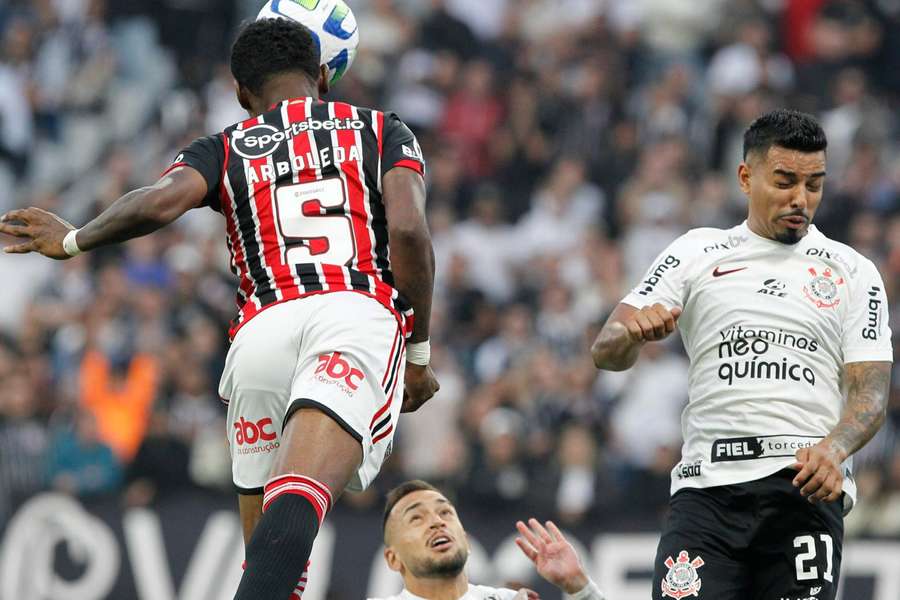 Corinthians voltou a empatar em casa, agora com o São Paulo