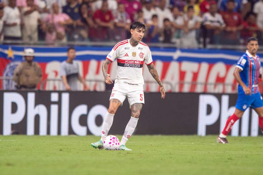 Pulgar, do Flamengo, em partida contra o Bahia pelo Brasileirão. Pulgar, do Flamengo, em partida contra o Bahia pelo Brasileirão.