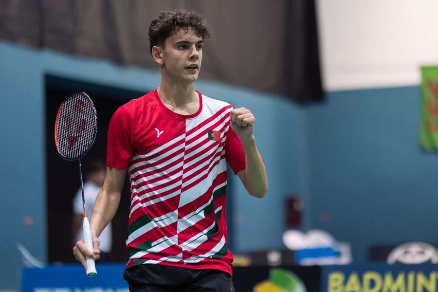 Tiago Berenguer em ação nos Europeus de badminton de juniores