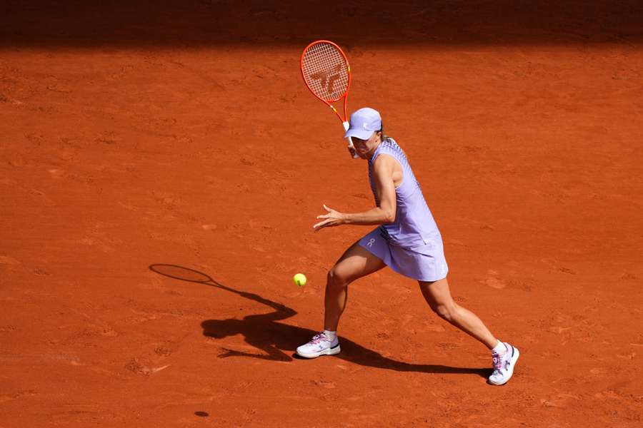 Tenis Flash: Iga Świątek w dniu swoich urodzin zagra o ćwierćfinał Roland-Garros Tenis Flash: Iga Świątek w dniu swoich urodzin zagra o ćwierćfinał Roland-Garros