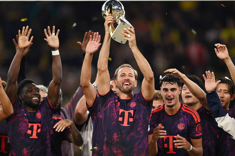 Harry Kane už v aktuálním ročníku získal jednu trofej. Harry Kane už v aktuálním ročníku získal jednu trofej.
