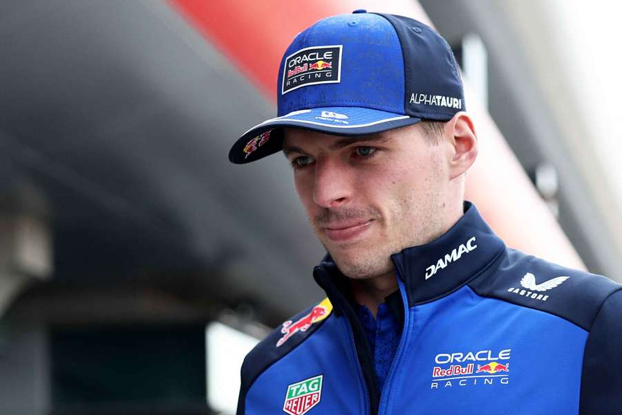 Max Verstappen de Red Bull antes de la carrera en Shanghái Max Verstappen de Red Bull antes de la carrera en Shanghái