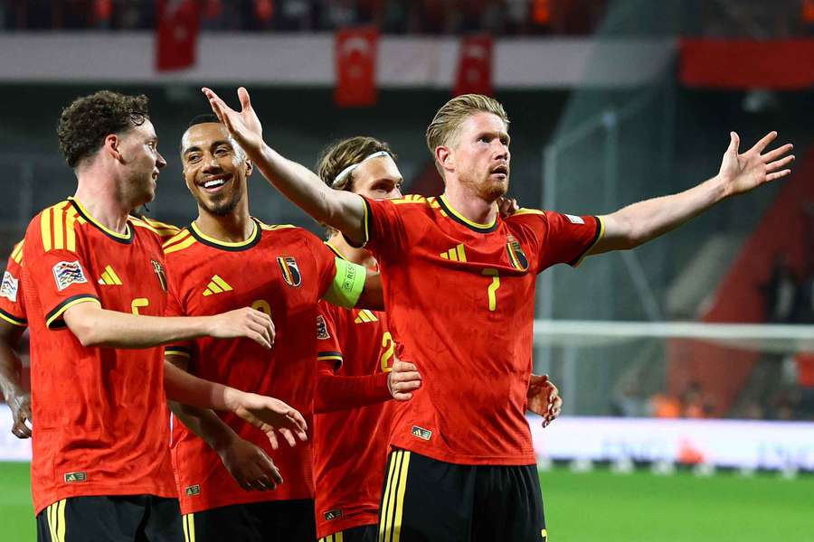 Kevin De Bruyne dal dva góly Belgie při výhře nad Tureckem 3:0. Kevin De Bruyne dal dva góly Belgie při výhře nad Tureckem 3:0.