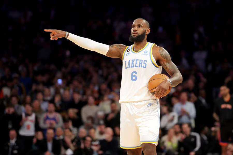 LeBron James is now just 89 points from breaking Kareem Abdul-Jabbar's record