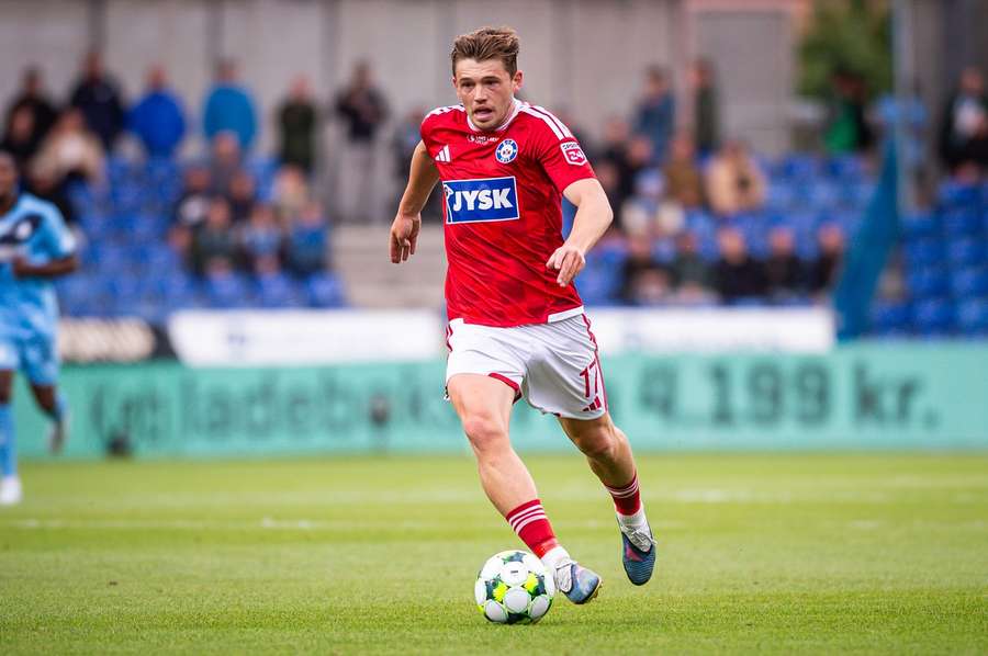 Callum Mccowatt in action for Silkeborg in the Danish Superliga