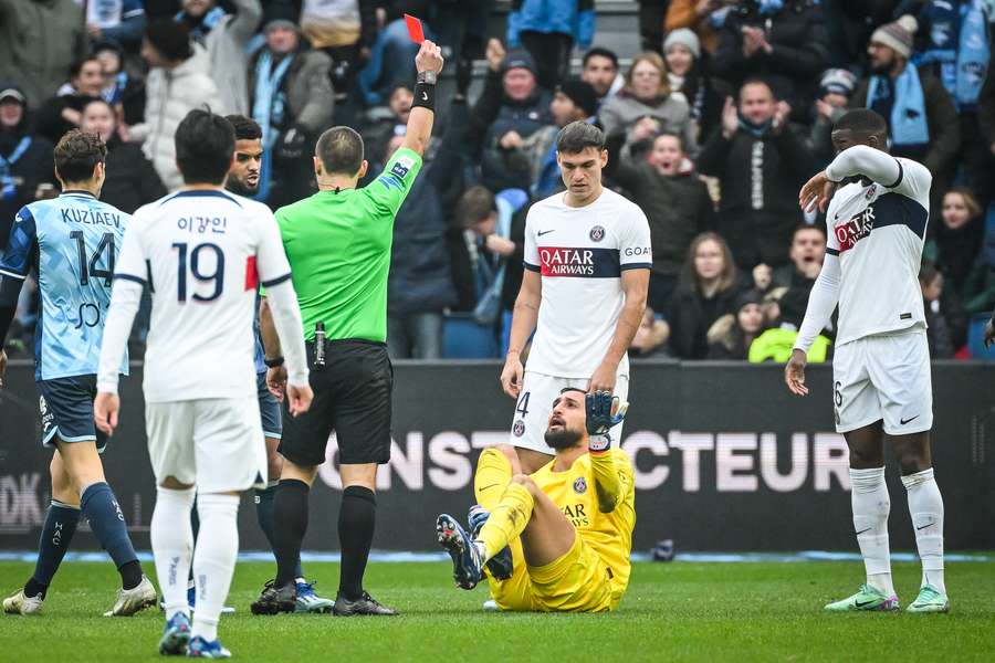 Expulsão de Donnarumma colocou em risco a vitória do PSG