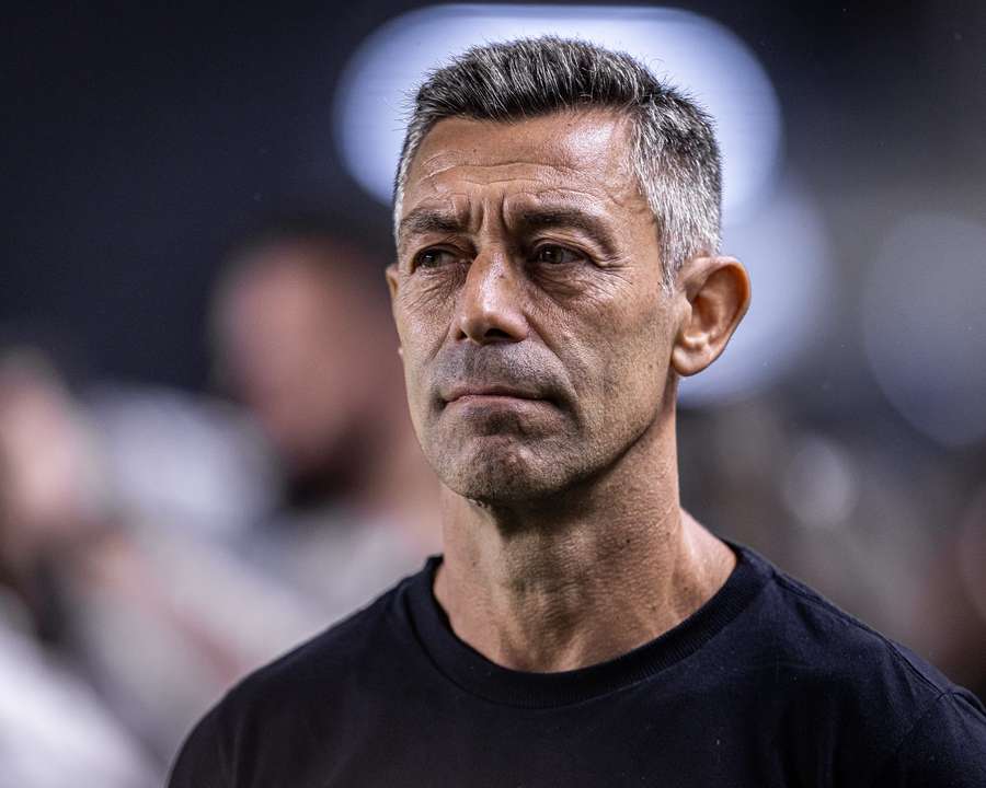 Pedro Caixinha comandou o Santos em 16 jogos Pedro Caixinha comandou o Santos em 16 jogos