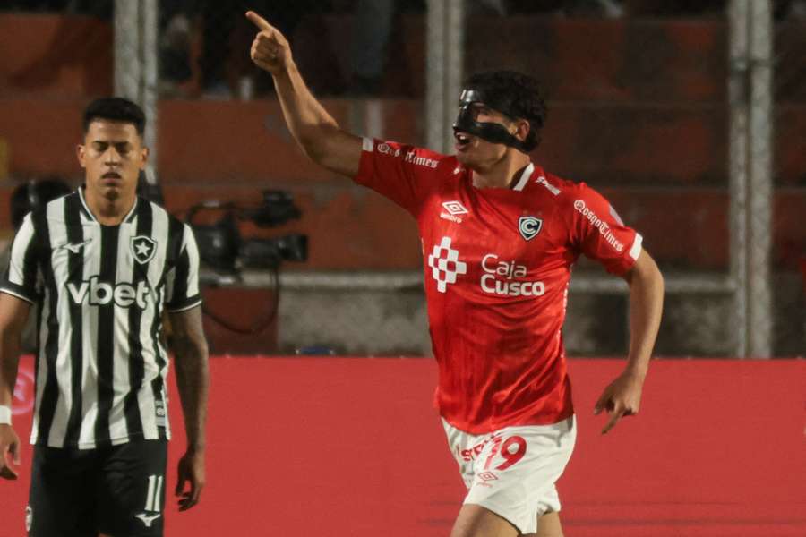 Succar não deu chances para o Botafogo em Cusco