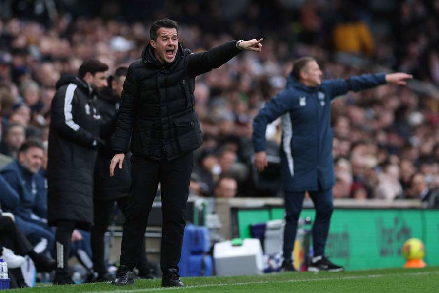 Silva: Fulham must look at ourselves after Everton defeat Silva: Fulham must look at ourselves after Everton defeat