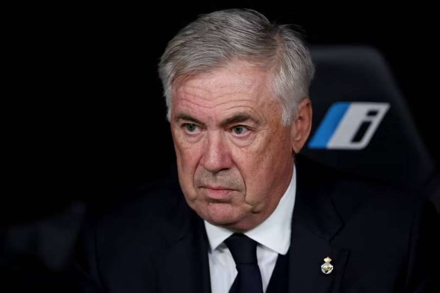 Ancelotti si myslí, že sa v Španielsku nemal hrať po záplavách futbal.