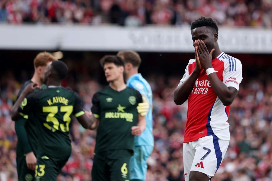 Saka foi um dos titulares do Arsenal que entraram somente no segundo tempo