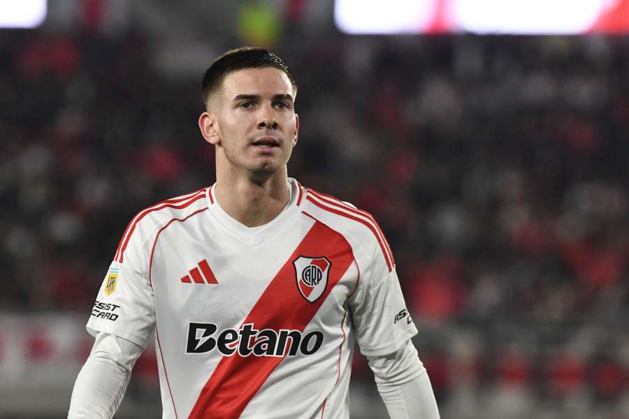 Přestupy ONLINE: Real získal argentinský talent, který chtělo i PSG. Inzaghi končí v Pise, Vacek prodloužil