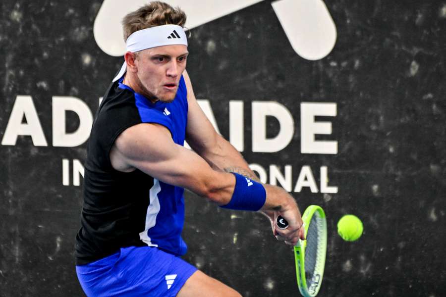 Davidovich gana en Adelaida.