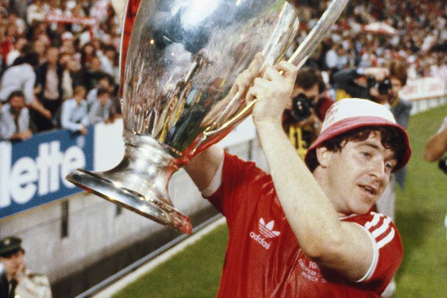 John Robertson, l'ancien "Picasso" de Nottingham Forest, est décédé à 72 ans