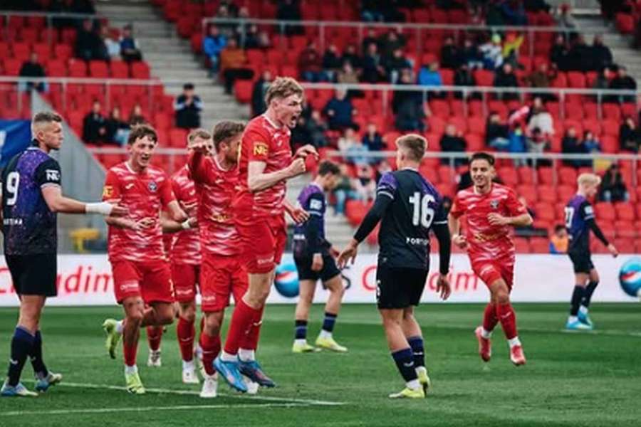 Radost hráčů MFK Chrudim v duelu se Slavií B. Radost hráčů MFK Chrudim v duelu se Slavií B.