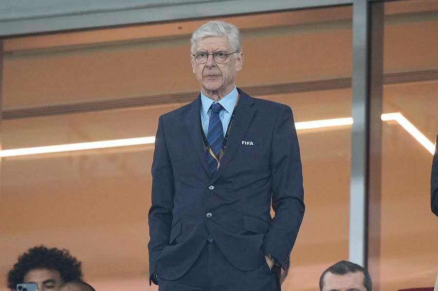 Echipele concentrate pe fotbal și nu pe politică s-au calificat mai ușor în optimi - Wenger