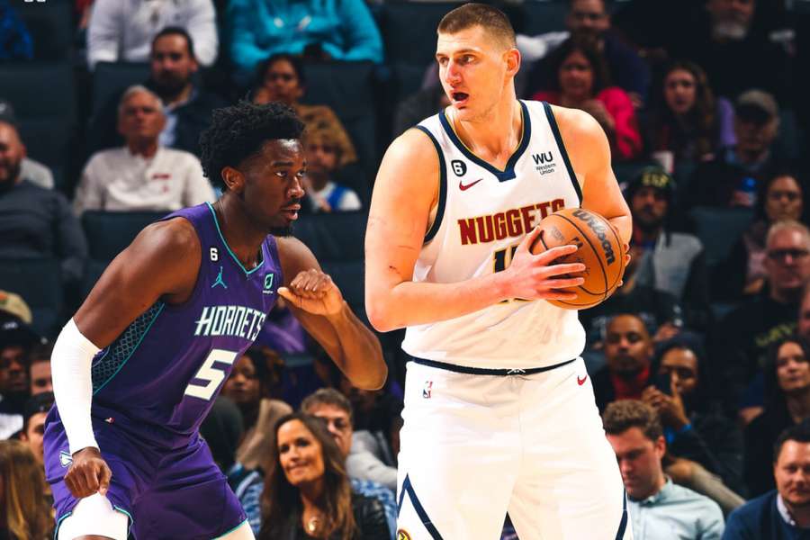 Nikola Jokič dovedl Denver k vítězství v Charlotte.