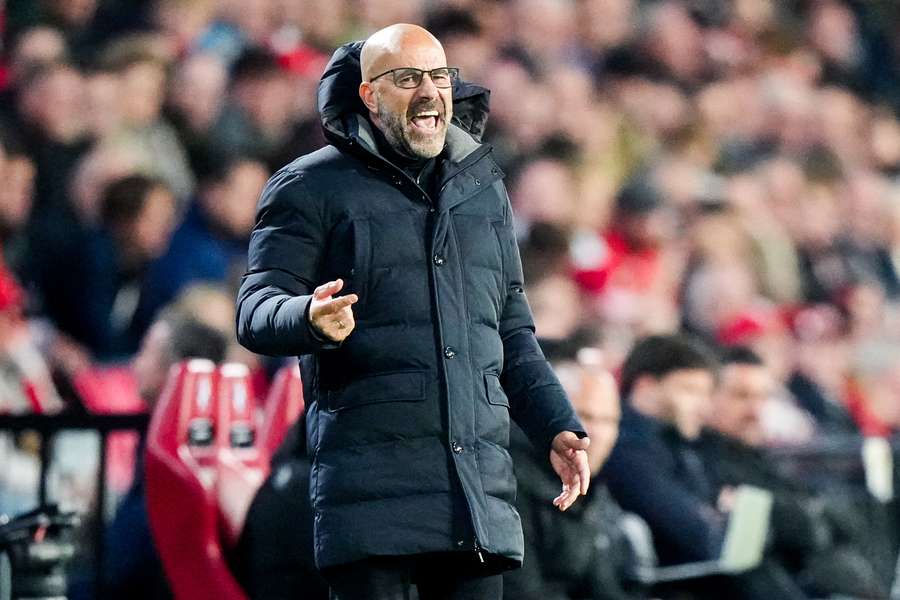 De tuchtcommissie van de KNVB buigt zich donderdagavond over de zaak van PSV-trainer Peter Bosz