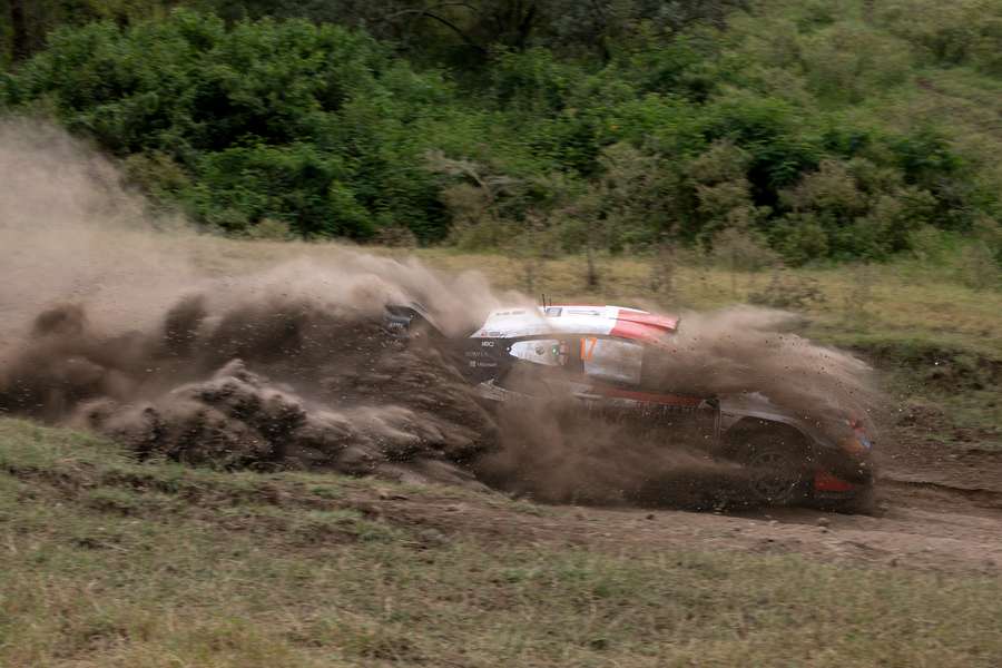 Ogier drives through the dirt