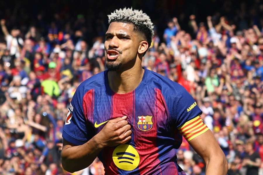 Ronald Araújo garantiu a vitória do Barcelona sobre o Rayo Vallecano Ronald Araújo garantiu a vitória do Barcelona sobre o Rayo Vallecano