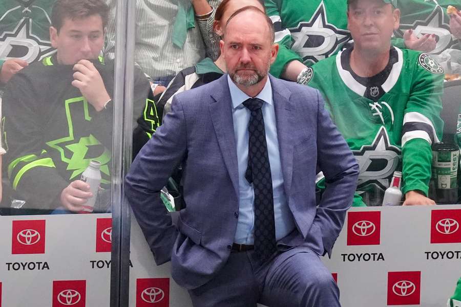 DeBoer po troch sezónach končí na striedačke Dallasu. 