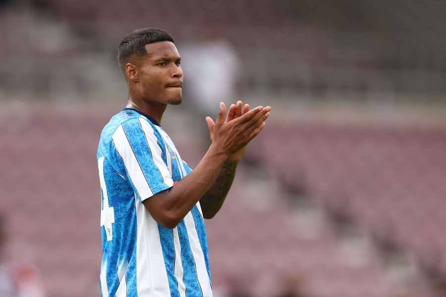 Kai Andrews junta-se ao Oxford United por empréstimo até ao final da época